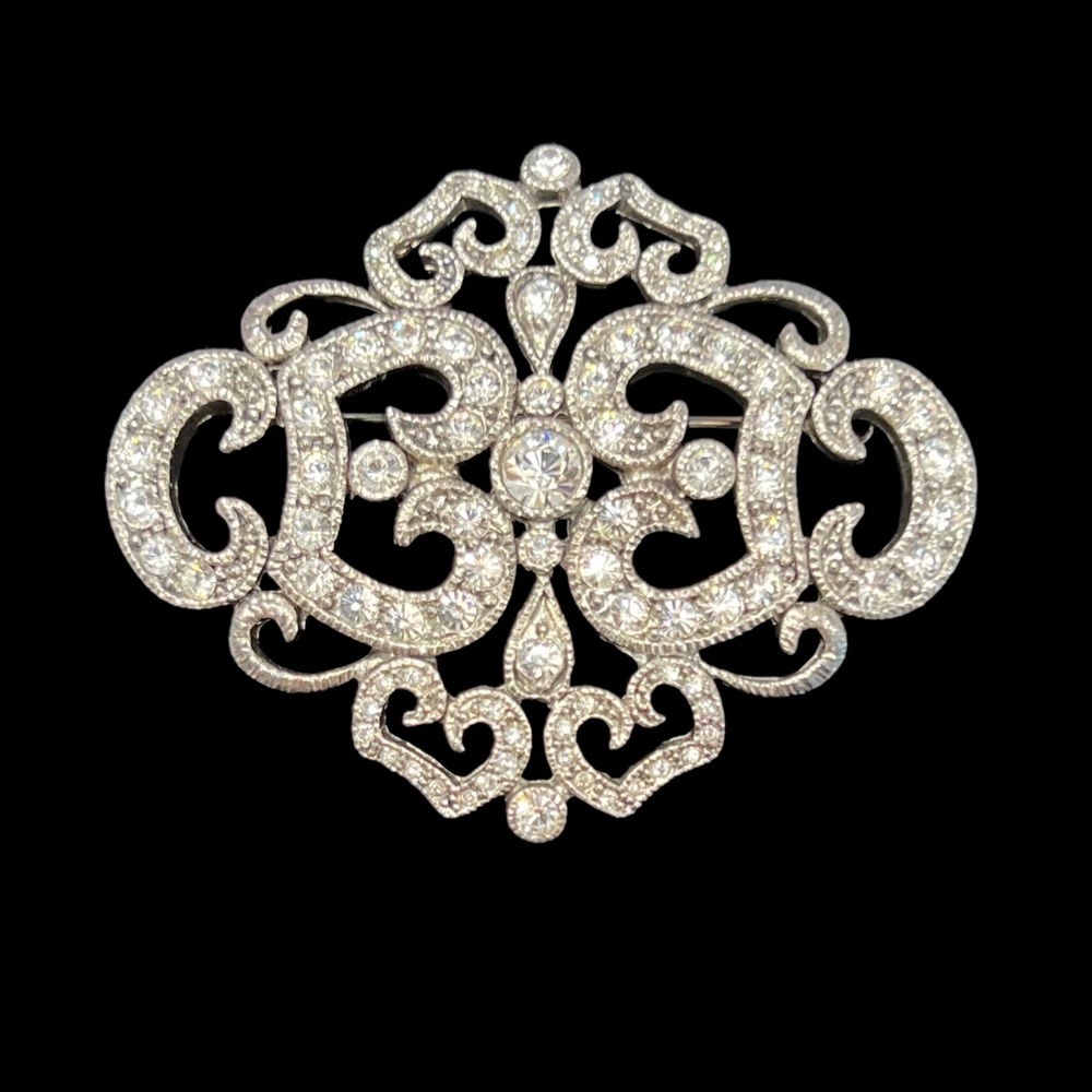 VINTAGE CAMROSE + KROSS JACQUELINE B KENNEDY CRYSTAL FILIGREE BROOCH